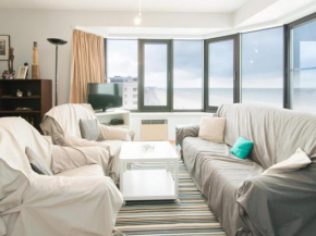 Apartment with sea view near Raversijde